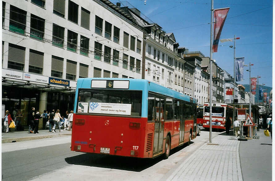(068'113) - VB Biel - Nr. 117/BE 512'117 - Mercedes am 29. Mai 2004 in Biel, Guisanplatz