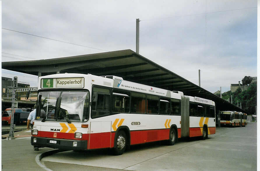 (068'404) - RVBW Wettingen - Nr. 119/AG 7153 - MAN/R&J am 19. Juni 2004 beim Bahnhof Baden