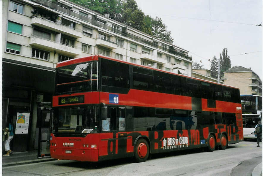 (069'035) - TL Lausanne - Nr. 101/VD 451'225 - Neoplan (SBC Chur Nr. 50) am 8. Juli 2004 in Lausanne, Tunnel