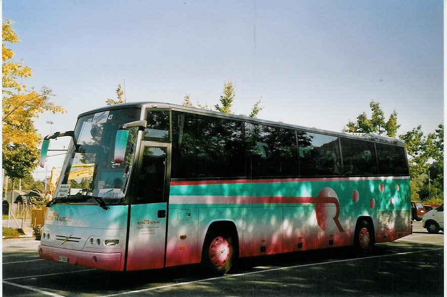 (069'426) - ARAG Ruswil - Nr. 43/LU 15'522 - Volvo am 17. Juli 2004 in Thun, Seestrasse