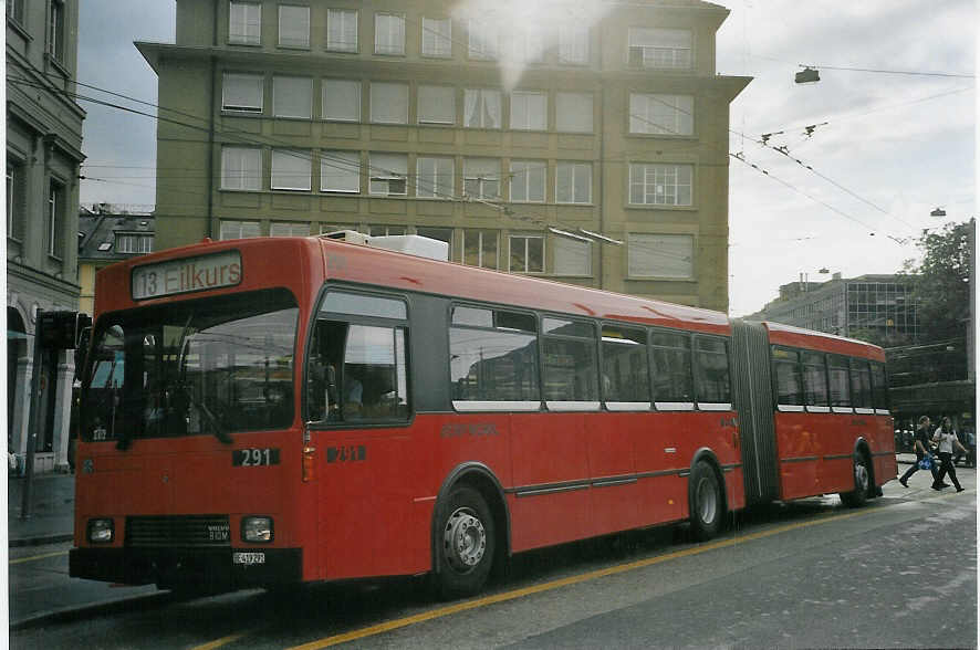 (070'007) - Bernmobil, Bern - Nr. 291/BE 419'291 - Volvo/R&J-Hess-Gangloff am 19. August 2004 beim Bahnhof Bern