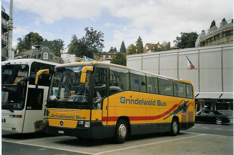 (070'228) - AVG Grindelwald - Nr. 30/BE 171'240 - Mercedes am 21. August 2004 in Luzern, Lwenplatz