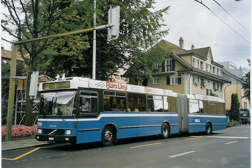 (070'301) - VBL Luzern - Nr. 119/LU 15'093 - Volvo/Hess am 21. August 2004 in Luzern, Maihof