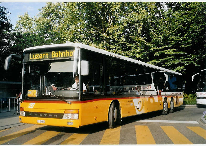 (070'323) - Bucheli, Kriens - Nr. 24/LU 159'865 - Setra am 21. August 2004 in Luzern, Inseli-P