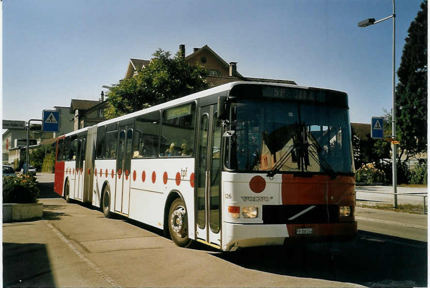 (070'709) - TPF Fribourg - Nr. 126/FR 300'244 - Volvo/Hess (ex GFM Fribourg Nr. 126) am 5. September 2004 in Burgdorf, Neumarkt