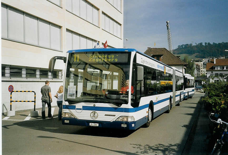 (070'923) - ZVB Zug - Nr. 10/ZG 3360 - Mercedes am 11. September 2004 in Zug, Garage