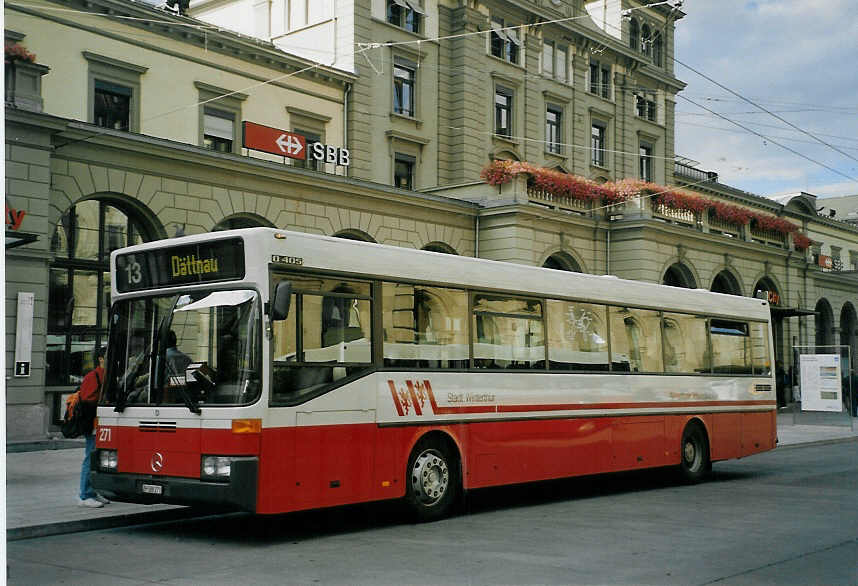 (071'115) - WV Winterthur - Nr. 271/ZH 588'271 - Mercedes am 15. September 2004 beim Hauptbahnhof Winterthur