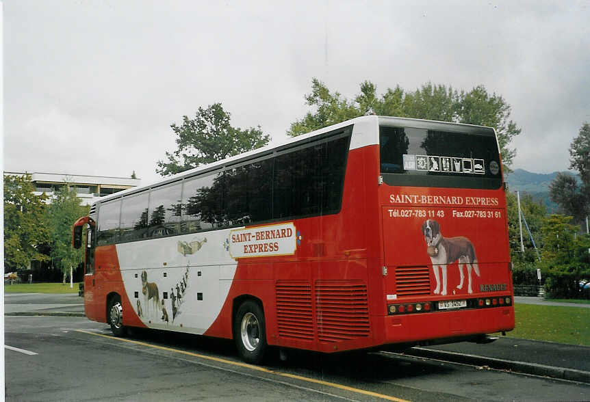 (071'221) - TMR Martigny - VS 1452 - Renault am 26. September 2004 in Thun, Lachen