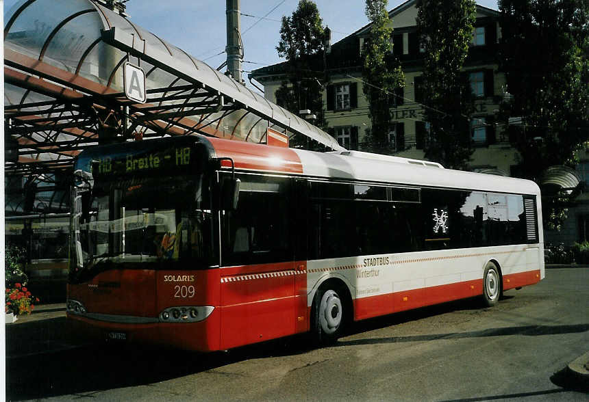 (071'434) - SW Winterthur - Nr. 209/ZH 730'209 - Solaris am 4. Oktober 2004 beim Hauptbahnhof Winterthur