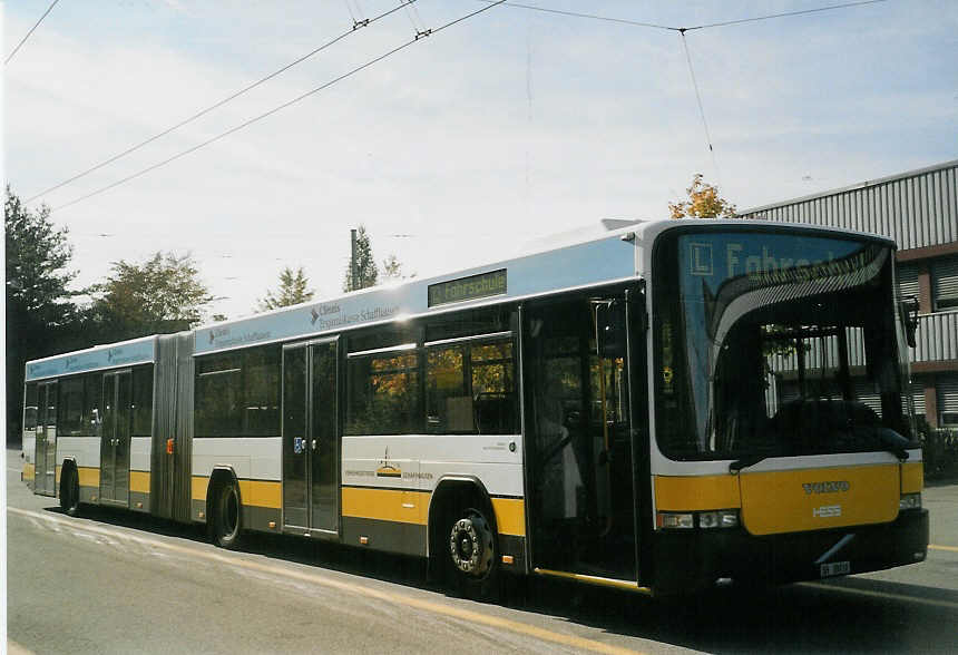 (071'620) - VBSH Schaffhausen - Nr. 10/SH 38'010 - Volvo/Hess am 4. Oktober 2004 in Schaffhausen, Busdepot