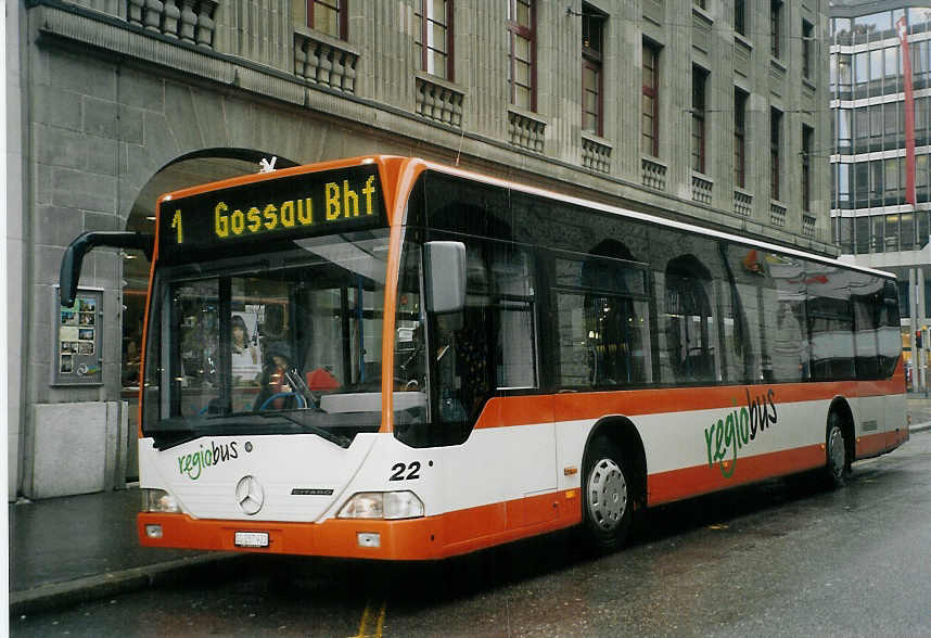 (071'910) - Regiobus, Gossau - Nr. 22/SG 257'922 - Mercedes am 11. Oktober 2004 beim Bahnhof St. Gallen
