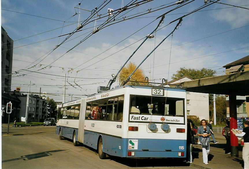 (072'227) - VBZ Zrich - Nr. 115 - Mercedes Gelenktrolleybus am 23. Oktober 2004 in Zrich, Bucheggplatz