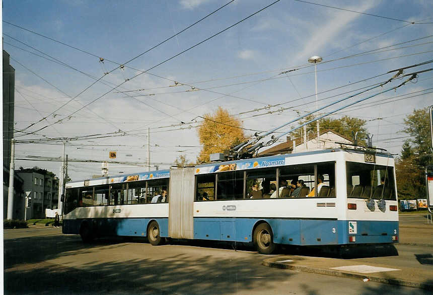 (072'232) - VBZ Zrich - Nr. 3 - Mercedes Gelenktrolleybus am 23. Oktober 2004 in Zrich, Bucheggplatz
