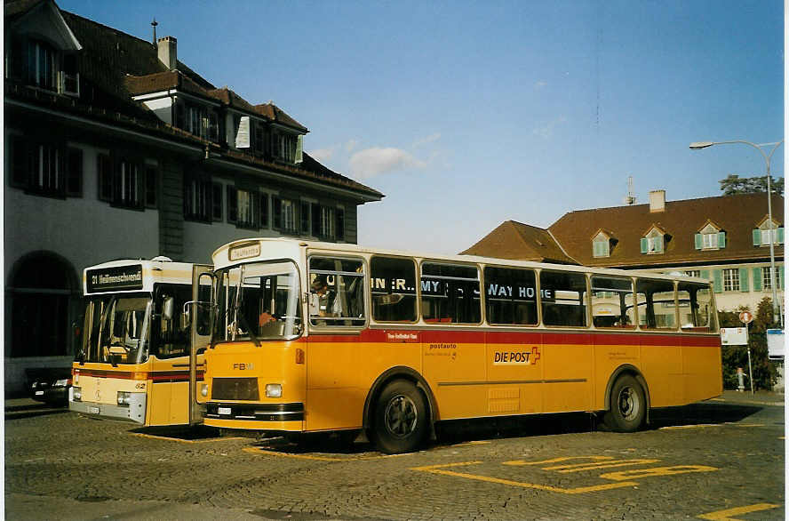 (072'330) - Burri, Teuffenthal - BE 336'192 - FBW/R&J am 25. Oktober 2004 beim Bahnhof Thun
