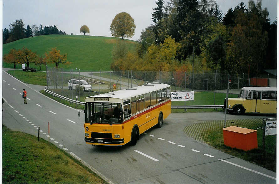 (072'419) - Burri, Teuffenthal - BE 336'192 - FBW/R&J am 31. Oktober 2004 in Buchen, Schulhaus