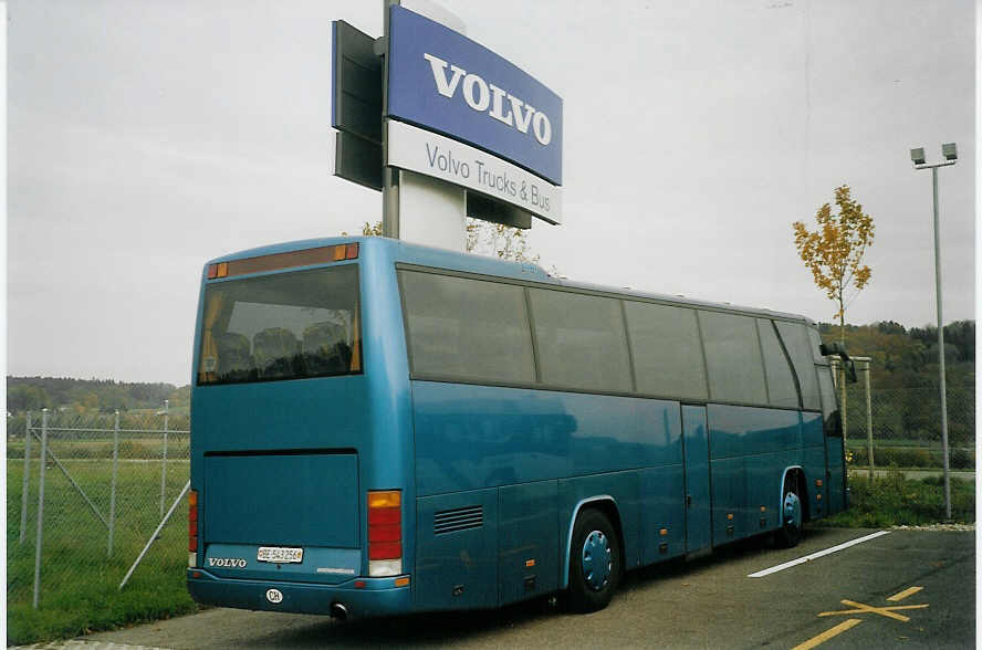 (072'514) - Volvo, Mnchenbuchsee - BE 543'256 - Volvo am 6. November 2004 in Mnchenbuchsee, Volvo
