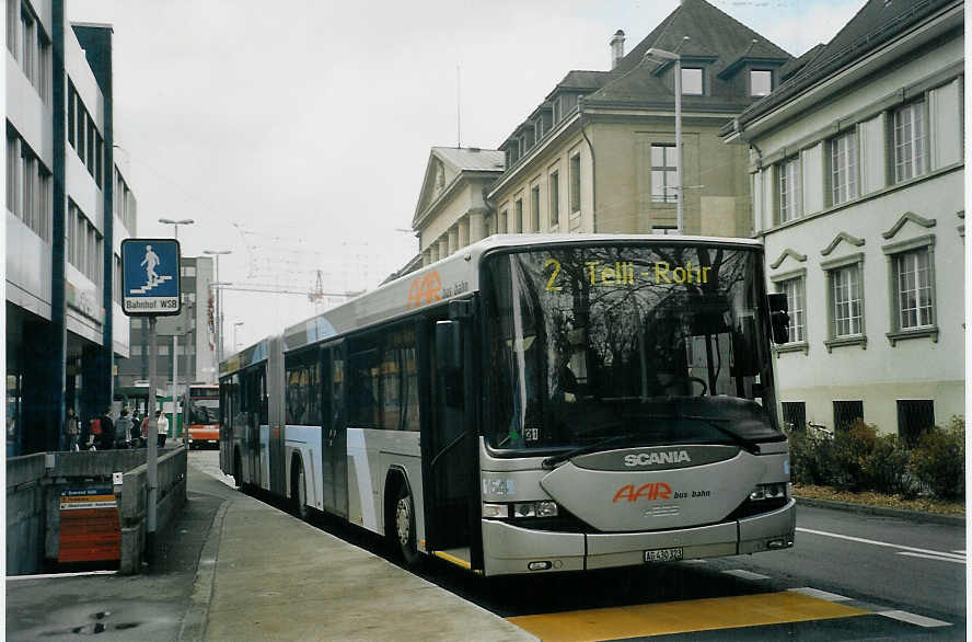 (072'733) - AAR bus+bahn, Aarau - Nr. 164/AG 430'323 - Scania/Hess am 27. November 2004 beim Bahnhof Aarau