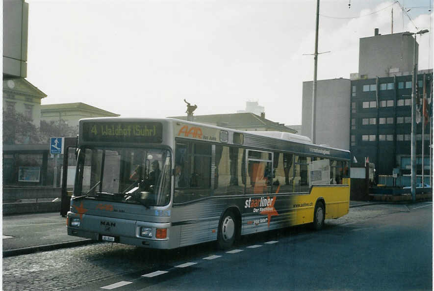 (072'805) - AAR bus+bahn, Aarau - Nr. 146/AG 8446 - MAN am 27. November 2004 beim Bahnhof Aarau