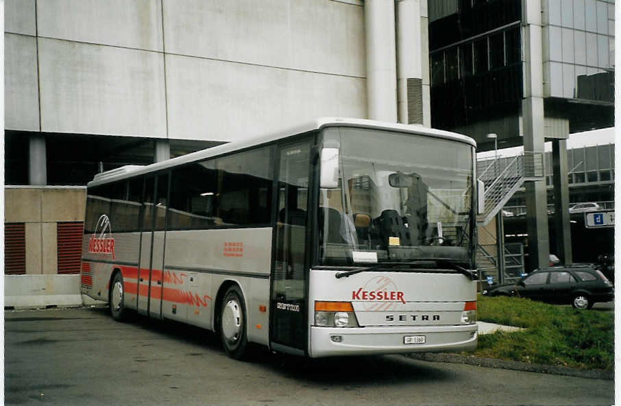 (072'934) - Kessler, Davos - GR 1360 - Setra am 11. Dezember 2004 in Zrich, Flughafen