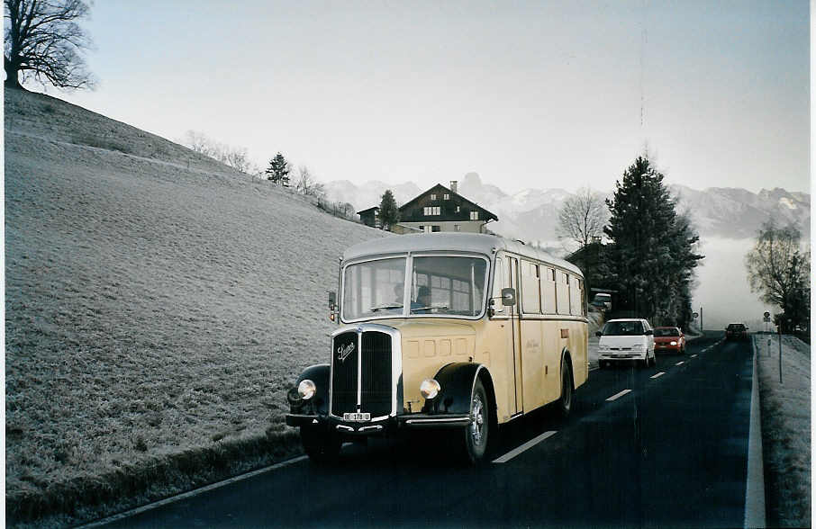 (073'013) - Burri, Teuffenthal - BE 178 U - Saurer/R&J am 12. Dezember 2004 bei Schwendibach