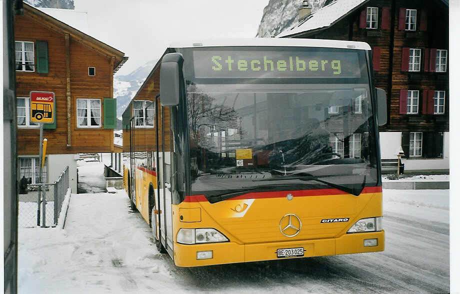 (073'312) - Schmocker, Stechelberg - Nr. 3/BE 203'025 - Mercedes am 18. Dezember 2004 in Stechelberg, Post