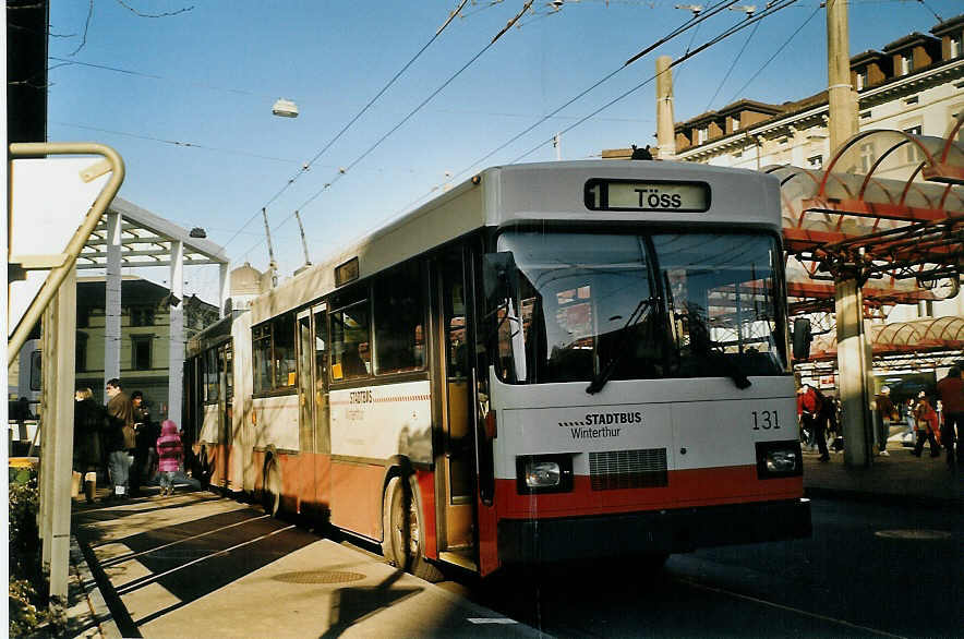 (073'918) - SW Winterthur - Nr. 131 - Saurer/FHS Gelenktrolleybus am 8. Januar 2005 beim Hauptbahnhof Winterthur