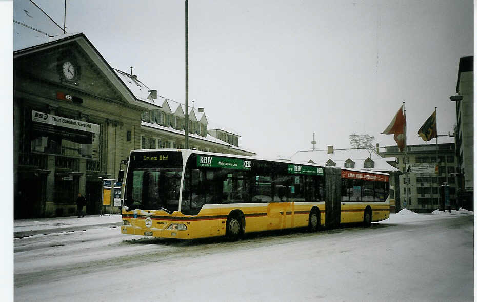 (074'308) - STI Thun - Nr. 74/BE 263'474 - Mercedes am 23. Januar 2005 beim Bahnhof Thun