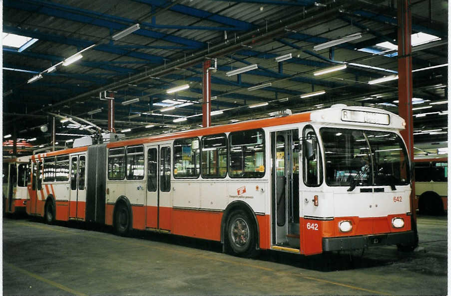 (075'026) - TPG Genve - Nr. 642 - FBW/Hess Gelenktrolleybus am 24. Februar 2005 in Genve, Dpt
