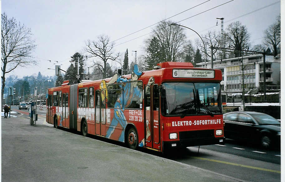 (075'323) - VBL Luzern - Nr. 198 - NAW/Hess Gelenktrolleybus am 25. Februar 2005 in Luzern, Verkehrshaus