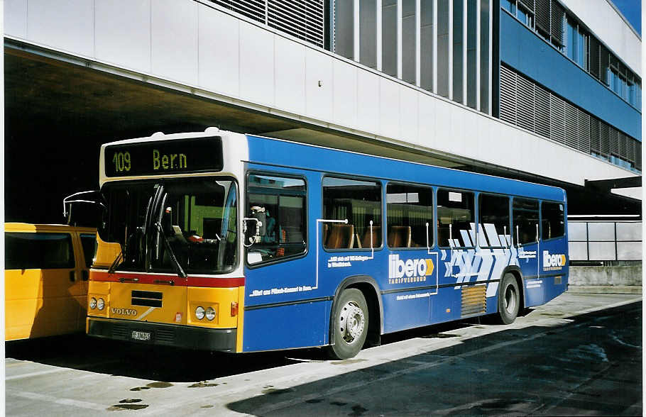 (075'335) - Steiner, Ortschwaben - Nr. 7/BE 336'245 - Volvo/Lauber am 3. Mrz 2005 in Bern, Postautostation