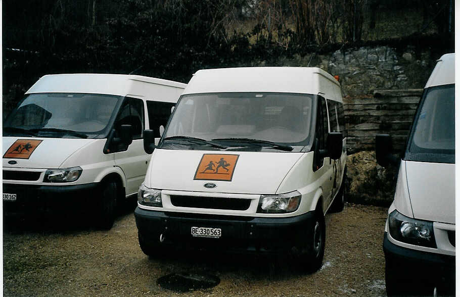 (075'418) - Funi-Car, Biel - Nr. 63/BE 330'563 - Ford am 5. Mrz 2005 in Biel, Garage
