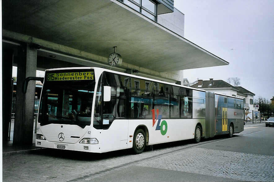 (075'823) - VZO Grningen - Nr. 62/ZH 691'895 - Mercedes am 31. Mrz 2005 beim Bahnhof Uster