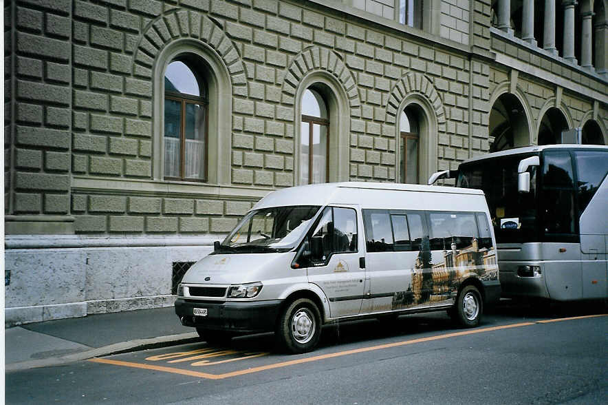 (076'131) - S.H.M.S., Caux - Nr. 3/VD 504'495 - Ford am 16. April 2005 in Bern, Bundeshaus