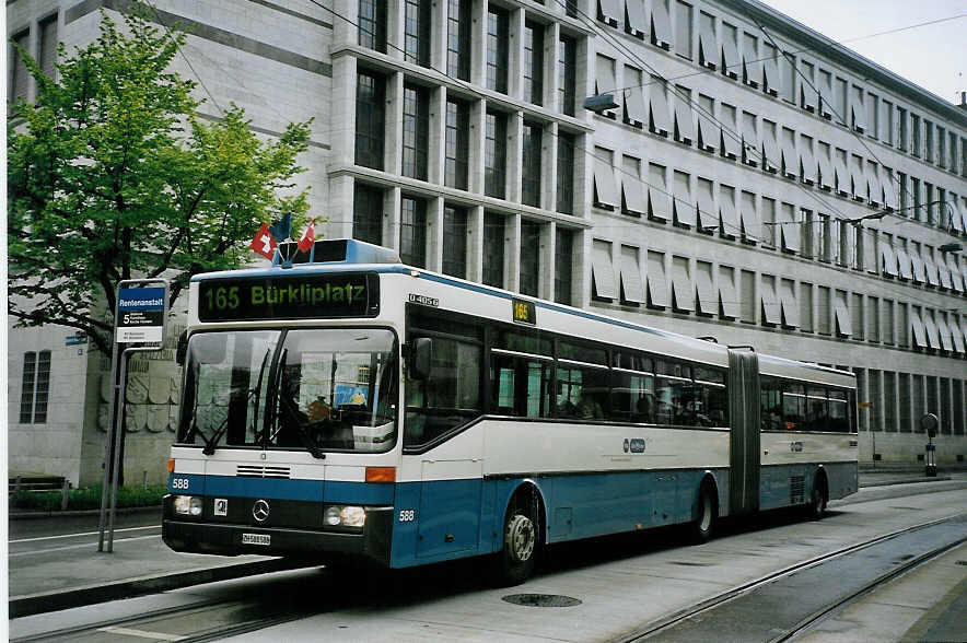 (076'509) - VBZ Zrich - Nr. 588/ZH 588'588 - Mercedes am 5. Mai 2005 in Zrich, Rentenanstalt