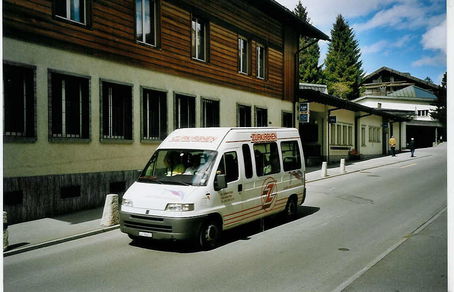 (076'522) - Zurkirchen, Malters - LU 90'451 - Fiat am 8. Mai 2005 beim Autobahnhof Adelboden