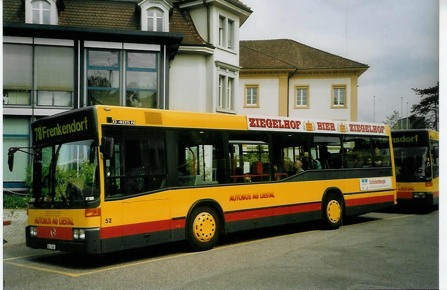 (077'316) - AAGL Liestal - Nr. 52/BL 7142 - Mercedes am 5. Juni 2005 beim Bahnhof Liestal