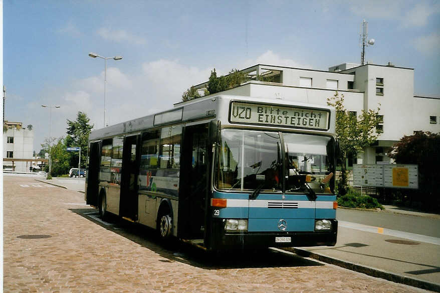 (077'610) - VZO Grningen - Nr. 29/ZH 290'329 - Mercedes am 18. Juni 2005 beim Bahnhof Wetzikon