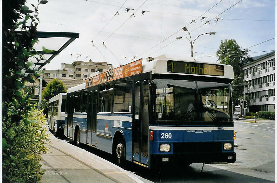 (078'525) - VBL Luzern - Nr. 260 - NAW/R&J-Hess Trolleybus am 11. Juli 2005 in Kriens, Busschleife