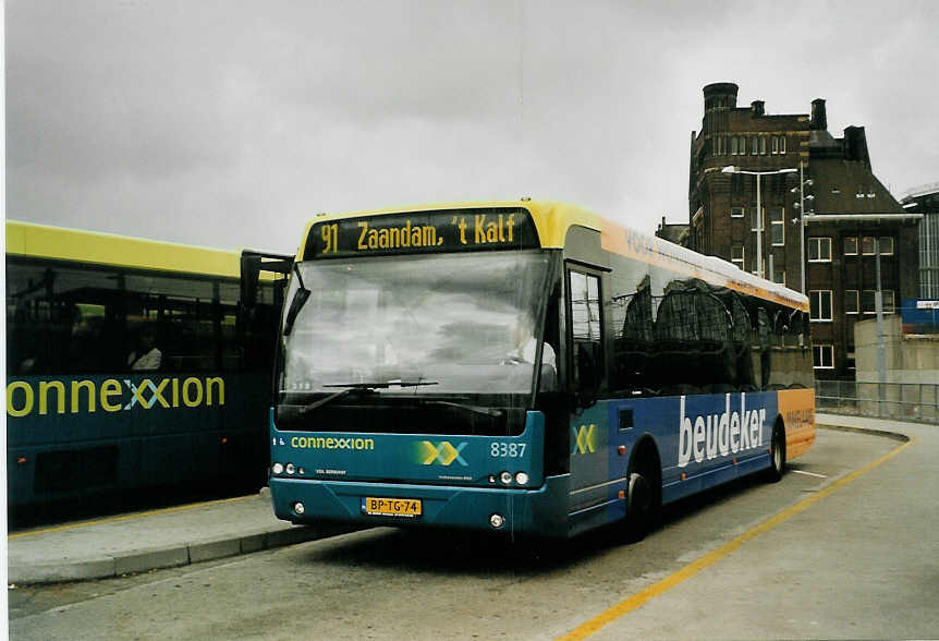 (078'631) - Connexxion - Nr. 8387/BP-TG-74 - VDL Berkhof am 20. Juli 2005 beim Bahnhof Amsterdam