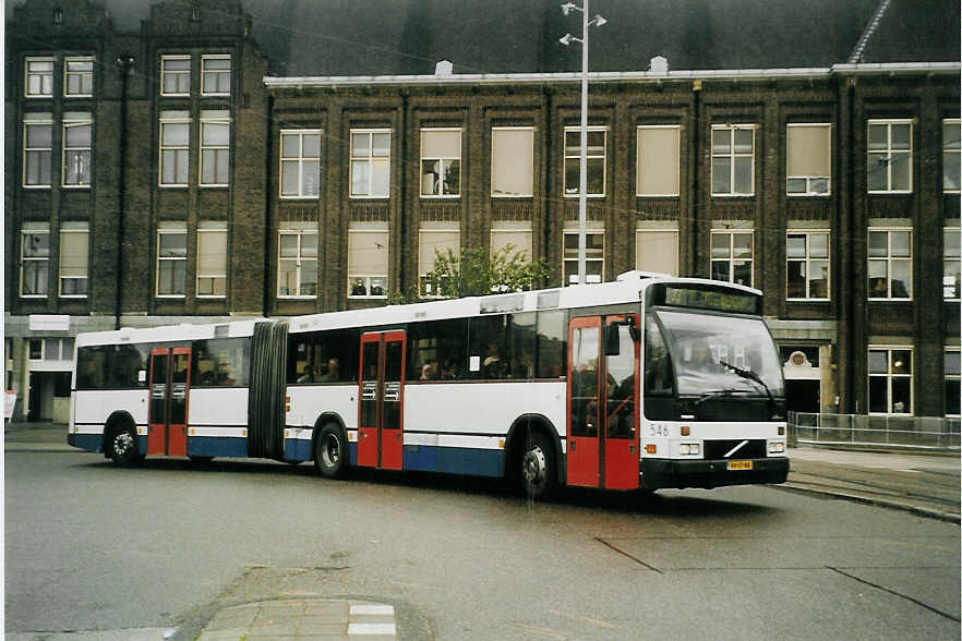 (078'702) - GVB Amsterdam - Nr. 546/VV-57-RK - Volvo/Berkhof am 20. Juli 2005 beim Bahnhof Amsterdam