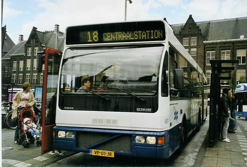 (078'709) - GVB Amsterdam - Nr. 480/VP-01-JR - Volvo/Berkhof am 20. Juli 2005 beim Bahnhof Amsterdam