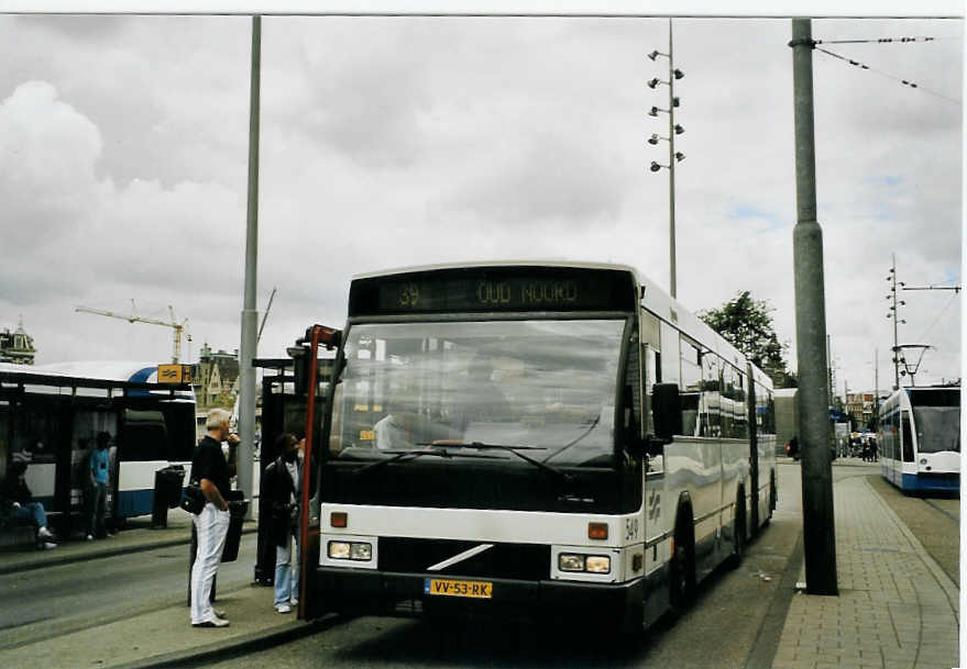 (078'728) - GVB Amsterdam - Nr. 549/VV-53-RK - Volvo/Berkhof am 20. Juli 2005 beim Bahnhof Amsterdam