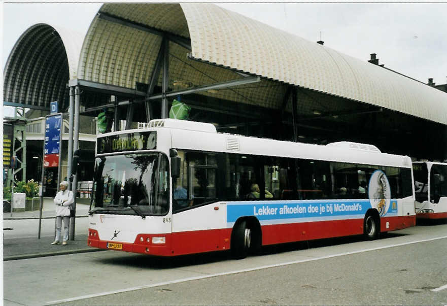 (079'029) - Stadsbus, Maastricht - Nr. 848/BP-LJ-27 - Volvo am 23. Juli 2005 beim Bahnhof Maastricht