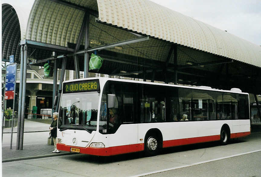 (079'035) - Stadsbus, Maastricht - Nr. 118/BP-BF-33 - Mercedes am 23. Juli 2005 beim Bahnhof Maastricht