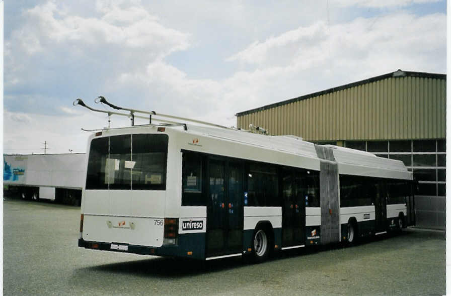 (079'431) - TPG Genve - Nr. 756 - Hess/Hess Gelenktrolleybus am 13. August 2005 in Bellach, Hess