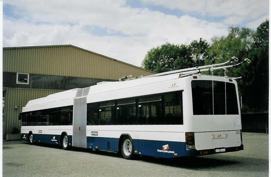 (079'432) - TPG Genve - Nr. 757 - Hess/Hess Gelenktrolleybus am 13. August 2005 in Bellach, Hess