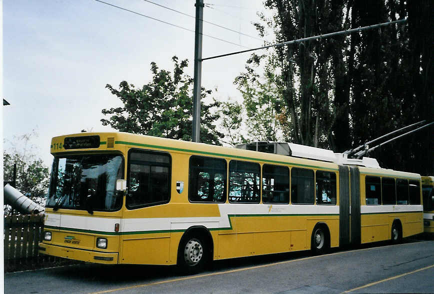 (080'017) - TN Neuchtel - Nr. 114 - NAW/Hess Gelenktrolleybus am 27. August 2005 in Neuchtel, Dpt 