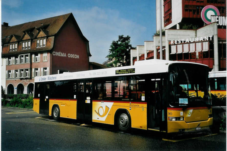 (080'022) - Voegtlin-Meyer, Brugg - Nr. 90/AG 18'377 - Volvo/Hess am 28. August 2005 beim Bahnhof Brugg