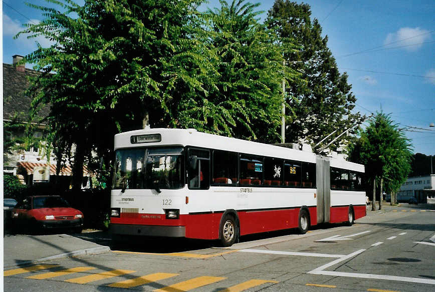 (080'137) - SW Winterthur - Nr. 122 - Saurer/FHS Gelenktrolleybus am 28. August 2005 in Winterthur, Tss
