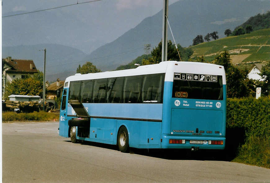 (080'308) - Kokollari, Bex - VD 228'716 - Volvo am 3. September 2005 beim Bahnhof Bex